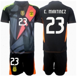 Fotbollsset Barn Argentina Emiliano Martinez #23 Målvakt Hemmatröja Copa America 2024 Mini-Kit Kortärmad (+ korta byxor)