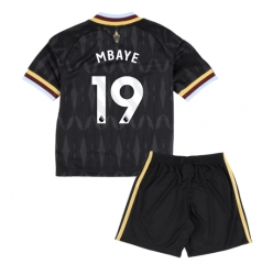 Fotbollsset Barn Aston Villa Ibrahim Mbaye #19 Bortatröja 2026-27 Mini-Kit Kortärmad (+ korta byxor)