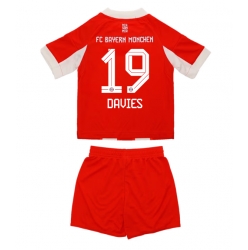 Fotbollsset Barn Bayern Munich Alphonso Davies #19 Hemmatröja 2025-26 Mini-Kit Kortärmad (+ korta byxor)