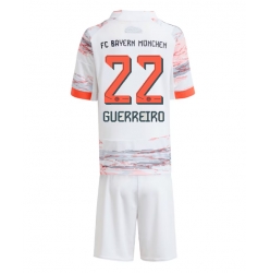 Fotbollsset Barn Bayern Munich Raphael Guerreiro #22 Bortatröja 2025-26 Mini-Kit Kortärmad (+ korta byxor)