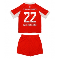 Fotbollsset Barn Bayern Munich Raphael Guerreiro #22 Hemmatröja 2025-26 Mini-Kit Kortärmad (+ korta byxor)