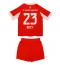 Fotbollsset Barn Bayern Munich Sacha Boey #23 Hemmatröja 2025-26 Mini-Kit Kortärmad (+ korta byxor)