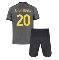 Fotbollsset Barn Inter Milan Hakan Calhanoglu #20 Tredje Tröja 2026-27 Mini-Kit Kortärmad (+ korta byxor)
