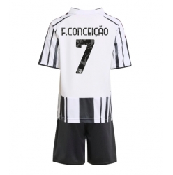 Fotbollsset Barn Juventus Francisco Conceicao #7 Hemmatröja 2025-26 Mini-Kit Kortärmad (+ korta byxor)