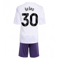 Fotbollsset Barn Manchester United Benjamin Sesko #30 Bortatröja 2025-26 Mini-Kit Kortärmad (+ korta byxor)