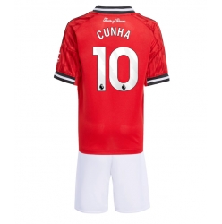 Fotbollsset Barn Manchester United Matheus Cunha #10 Hemmatröja 2025-26 Mini-Kit Kortärmad (+ korta byxor)