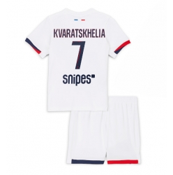 Fotbollsset Barn Paris Saint-Germain Khvicha Kvaratskhelia #7 Bortatröja 2025-26 Mini-Kit Kortärmad (+ korta byxor)