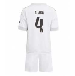 Fotbollsset Barn Real Madrid David Alaba #4 Hemmatröja 2025-26 Mini-Kit Kortärmad (+ korta byxor)