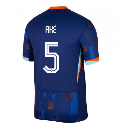 Nederländerna Nathan Ake #5 Bortatröja EM 2024 Kortärmad Nederländerna Nathan Ake #5 Bortatröja EM 2024 Kortärmad